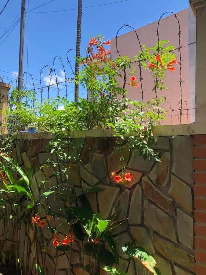 Hidden Hue Homestay Экстерьер фото